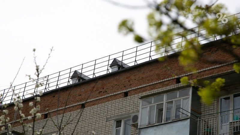 Крыши трёх 75-летних домов отремонтировали в Лермонтове