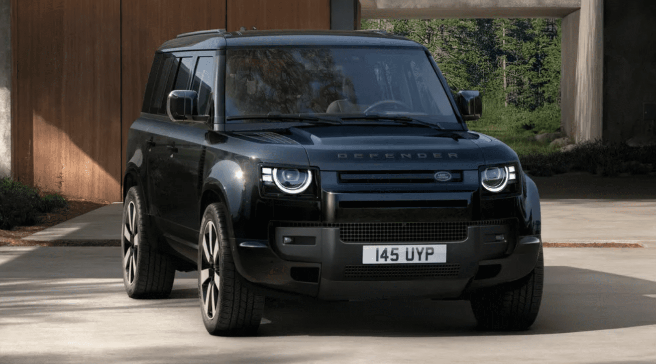 Land Rover представил обновленный Defender: что изменилось в культовом внедорожнике?