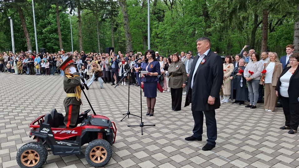 Лётчики, пехотинцы, моряки, медики: в Ессентуках прошел детский войсковой парад  Ставрополь (Кавказ)2
