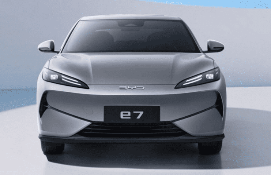Мечта таксиста: представлен дешевый электрический седан BYD e7