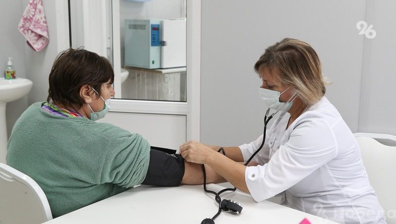 Медики выездной бригады осмотрели около 70 жителей села Величаевского