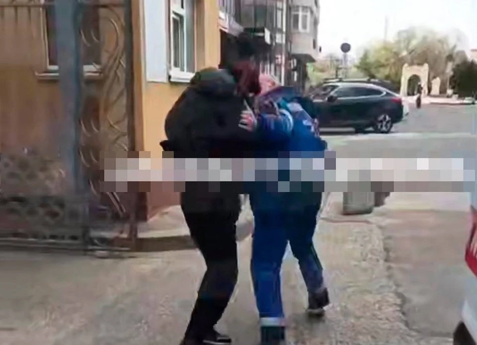 Неизвестный избил сотрудника скорой помощи в Ставрополе0