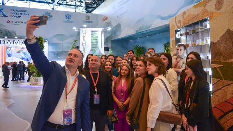 Около 1 тыс. человек посетили стенд Ставрополья в молодёжный день КИФ