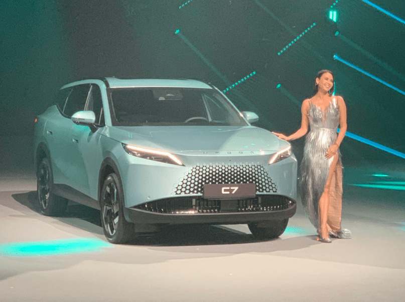 Omoda C7 представлен в России официально: известны все цены на новинку