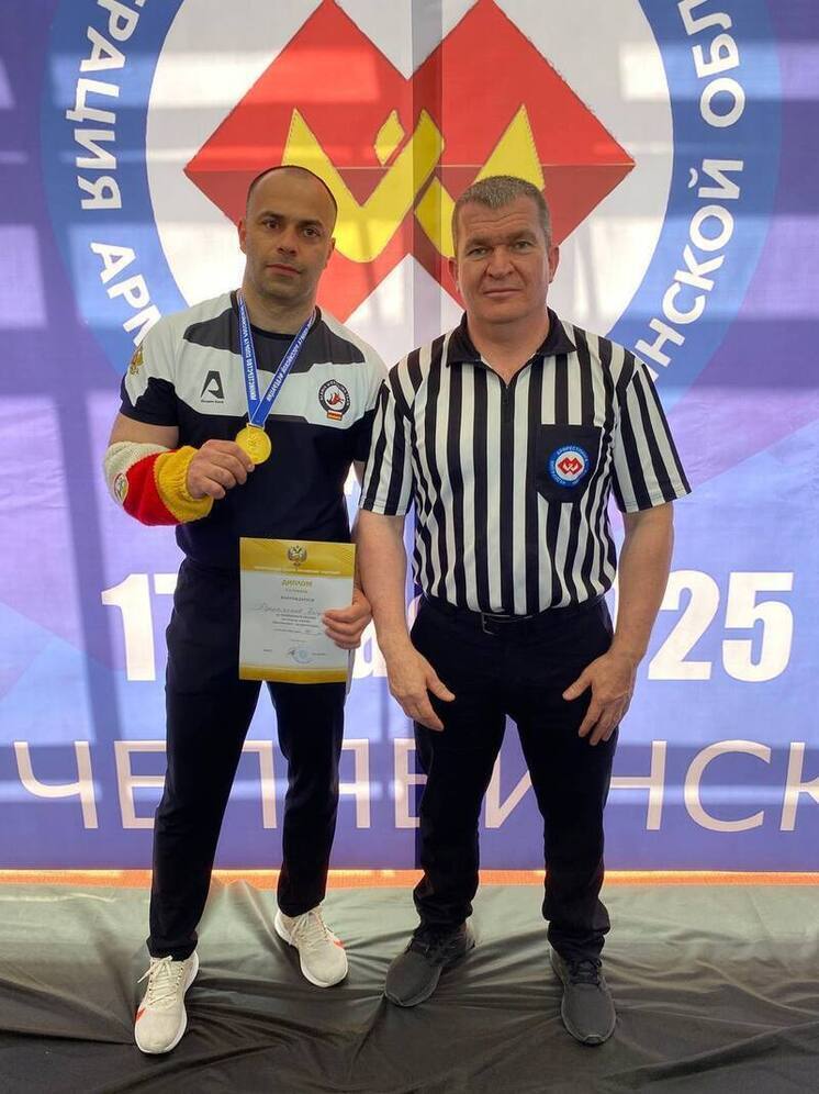 Осетинский спортсмен стал десятикратным чемпионом России по армрестлингу (спорт слепых)
