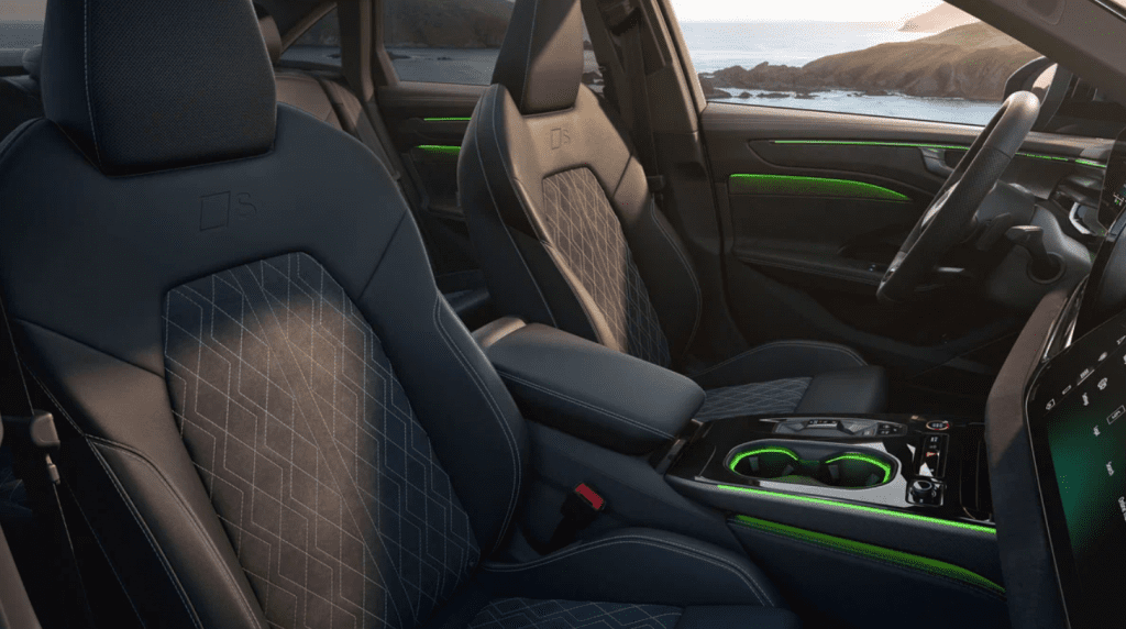 Представлен новый Audi A6 e-hybrid quattro: два кузова, два мотора и умная рекуперация