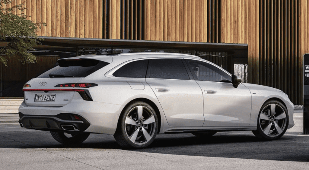 Представлен новый Audi A6 e-hybrid quattro: два кузова, два мотора и умная рекуперация
