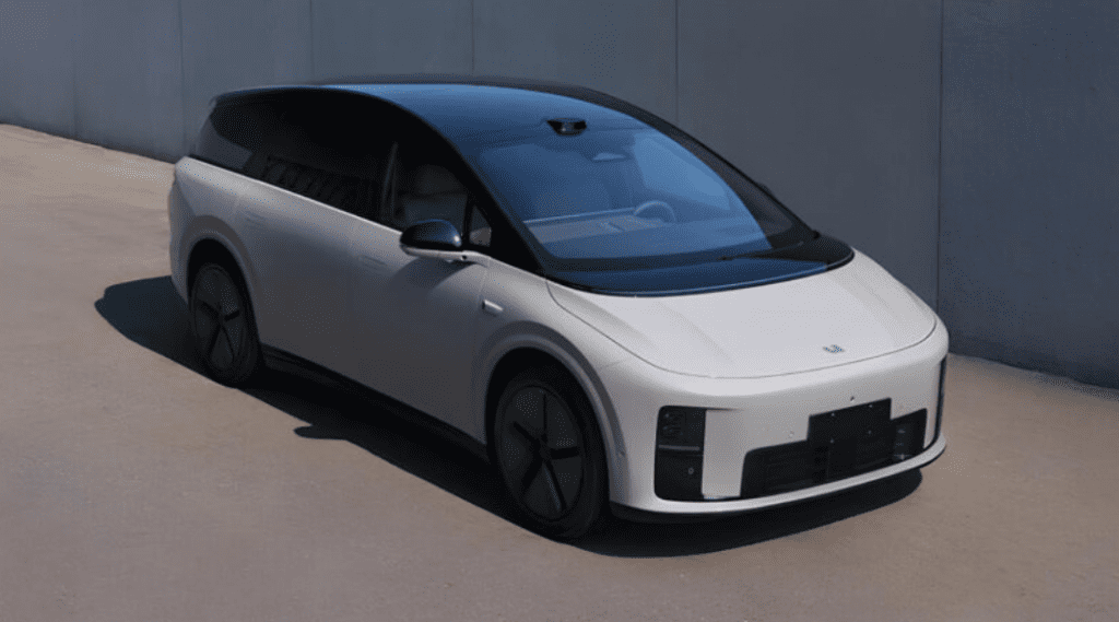 Представлен новый электрический кроссовер LiXiang i8: запас хода 720 км и цена как у Geely Monjaro