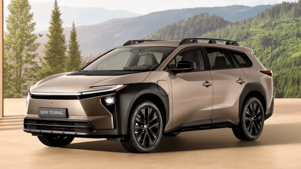 Представлен новый электрический кроссовер Toyota bZ4X Touring: Первый обзор на новинку «Тойота»