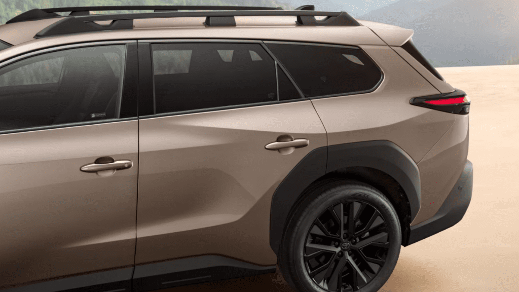 Представлен новый электрический кроссовер Toyota bZ4X Touring: Первый обзор на новинку «Тойота»