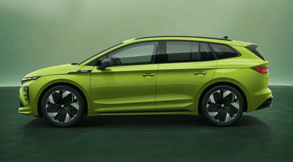 Представлен новый Skoda Enyaq vRS: самая быстрая дорожная «Шкода» в истории? Обзор новинки 2025