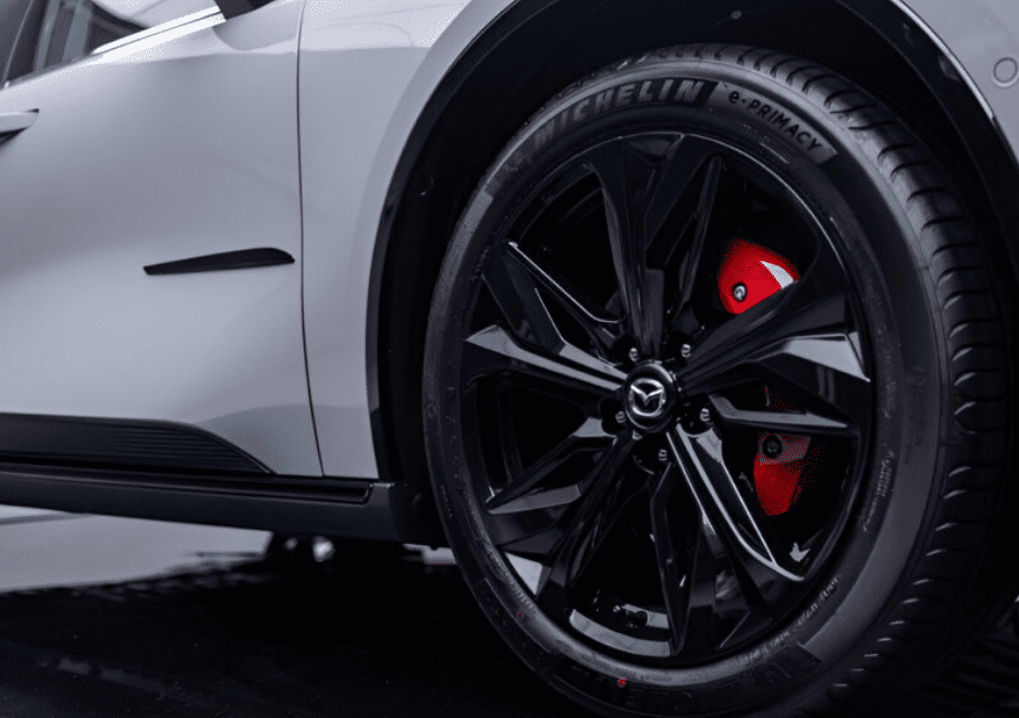 Представлена «спортивная» версия новой Mazda EZ-6: первый обзор модели 2025 года
