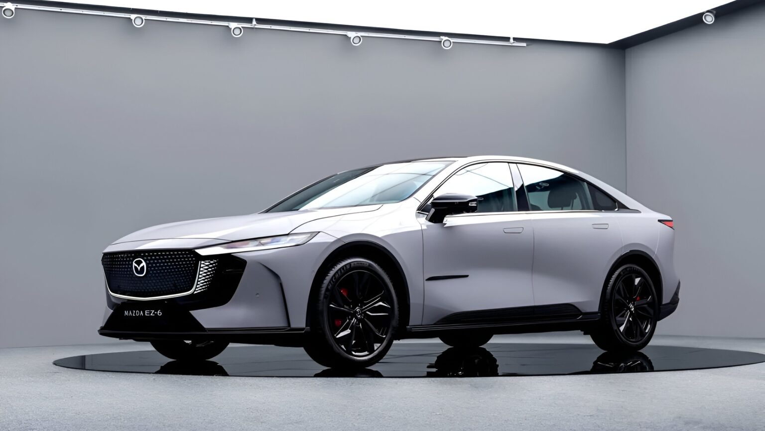 Представлена «спортивная» версия новой Mazda EZ-6: первый обзор модели 2025 года