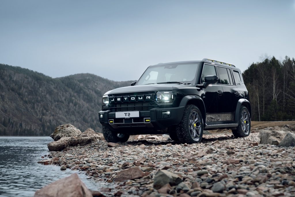С запаской и автоматом: проехал на Jetour T2 Discovery и испытал новшества в деле