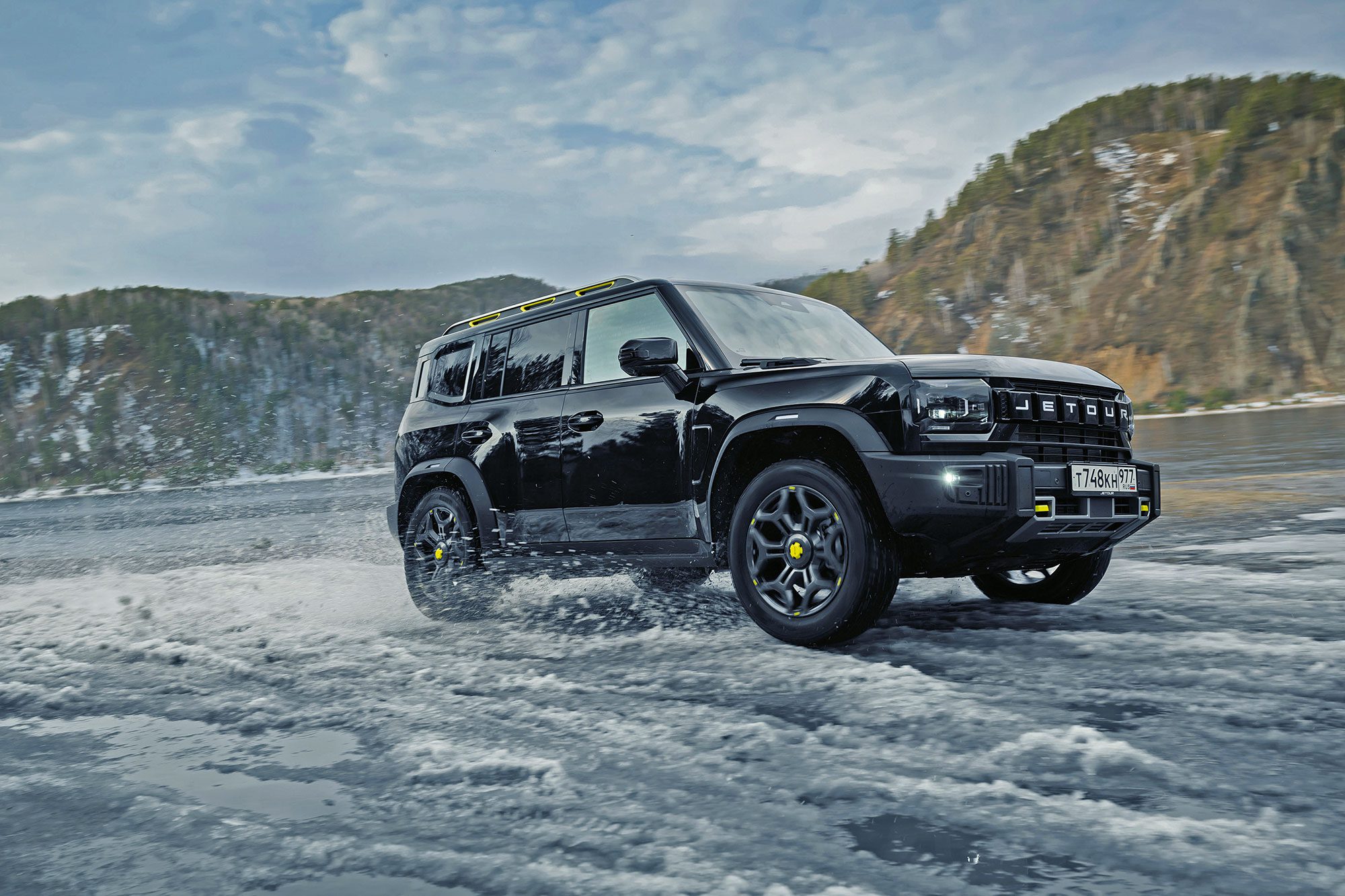 С запаской и автоматом: проехал на Jetour T2 Discovery и испытал новшества в деле
