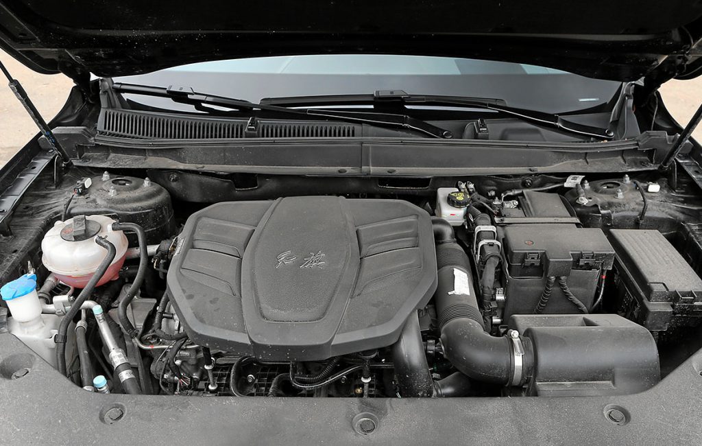 Сравнили Hongqi HS5 и Volvo XC60. Швед китайцу не товарищ?
