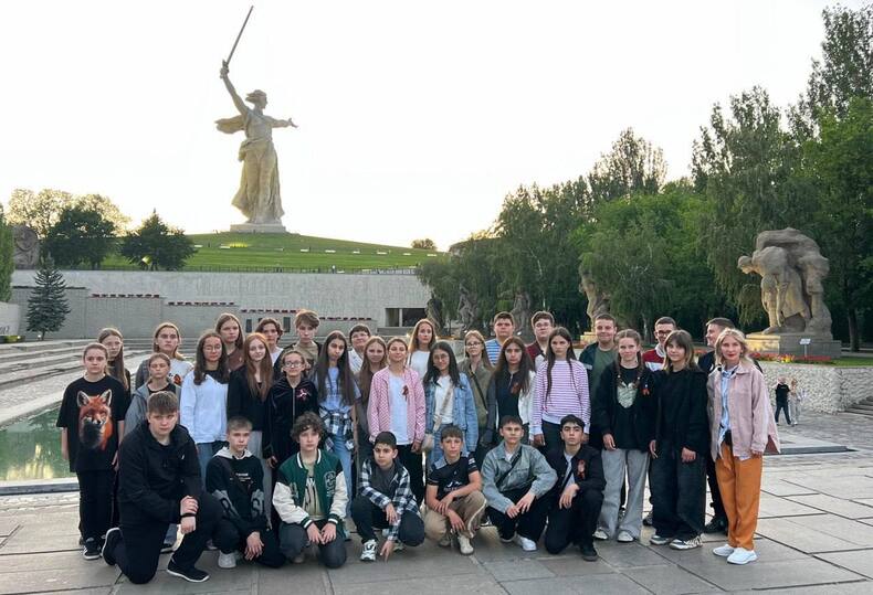 Ставропольские школьники-победители конкурса «Наследники Победы» посетили Волгоград  Ставрополь (Кавказ)1