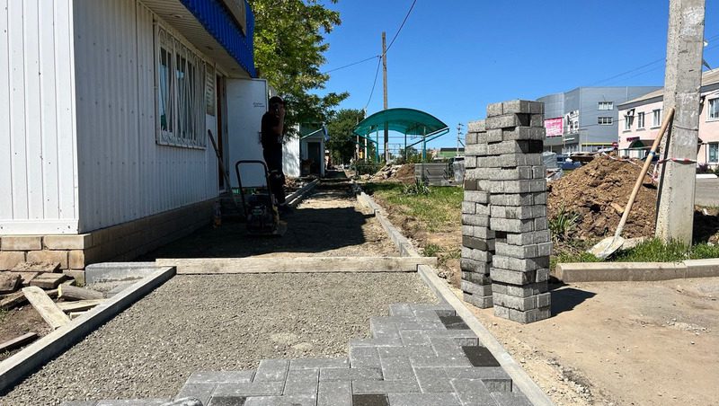 Тротуар обновят в селе Дивном по программе поддержке местных инициатив