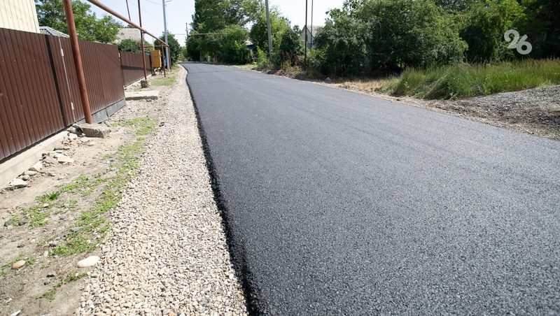 Участки дорог заасфальтировали в двух сёлах Труновского округа