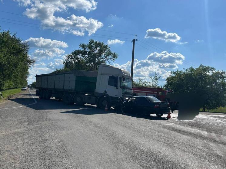 В Буденновском округе в ДТП погибла 17-летняя девушка, еще двое пострадали