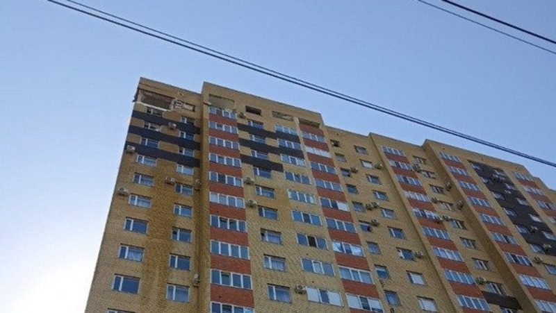 В доме на улице Тухачевского в Ставрополе обследовали все повреждённые квартиры