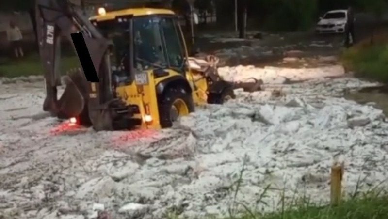 В Георгиевском округе устраняют последствия бушевавшей накануне стихии