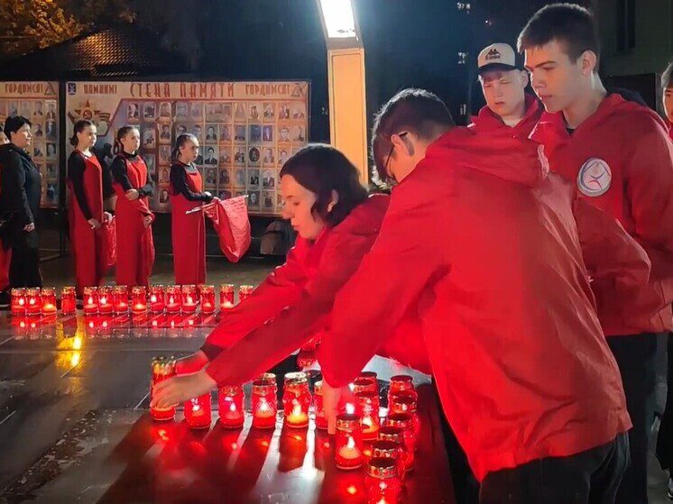 В Лермонтове состоялось вечернее шествие Бессмертного полка