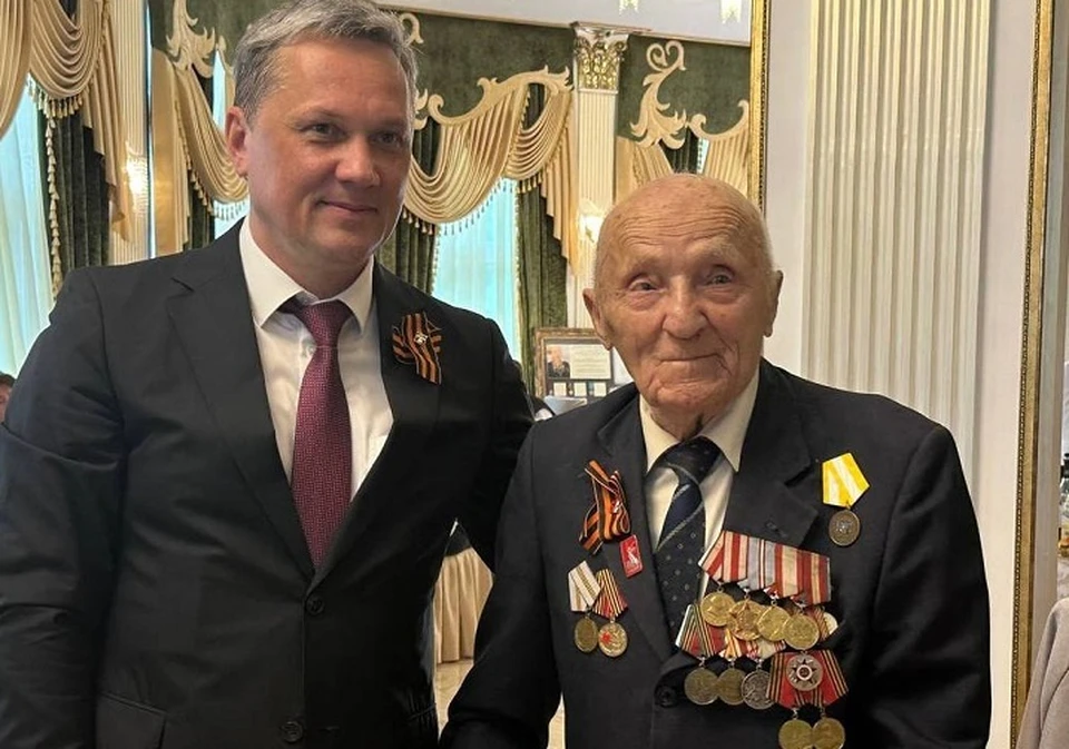 В Пятигорске поздравили с 99-летием родившегося 9 мая ветерана0