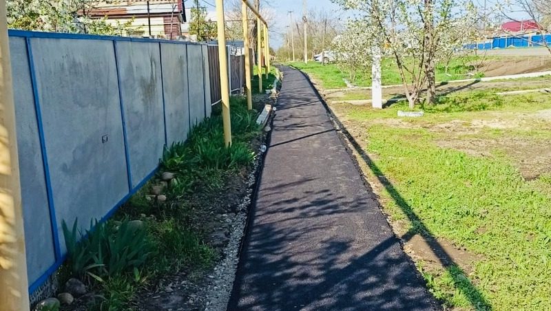 В селе на Ставрополье по регпроекту обновили 1 км пешеходной дорожки