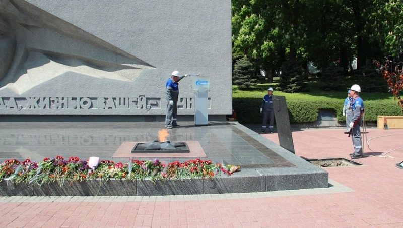В Ставрополе перед юбилеем Победы газовики провели техосмотр Вечного огня