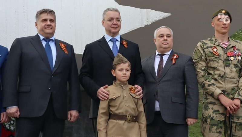Вечный огонь, не горевший несколько лет, зажгли на мемориале в Пятигорске