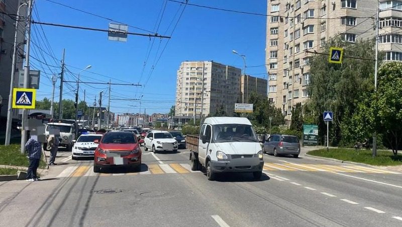 Женщину на велосипеде сбила легковушка в Ставрополе
