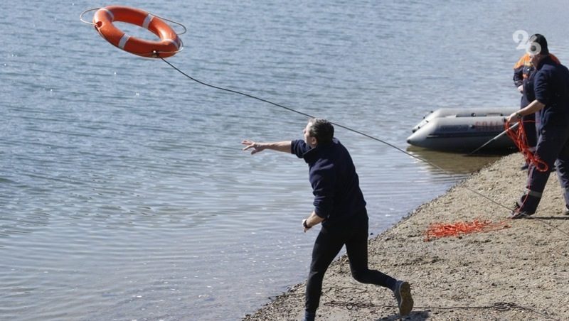 23-летний парень утонул во время купания на сапборде в Дагестане