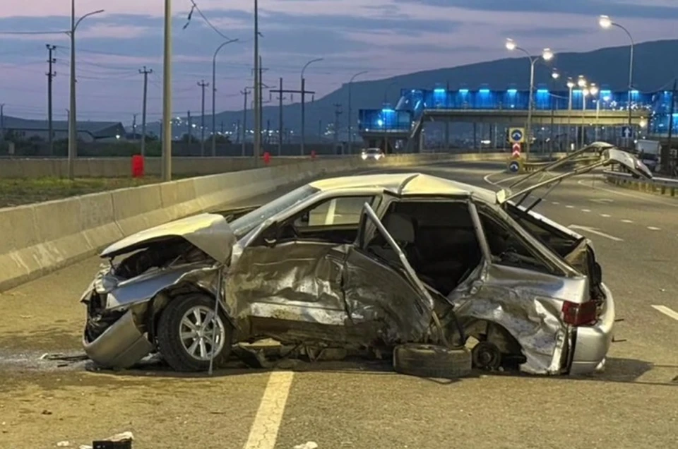 Авария в Дагестане унесла жизни двух человек, еще пятеро в больнице0