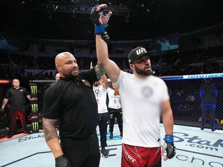 Боец из КБР стал победителем турнира UFC 316