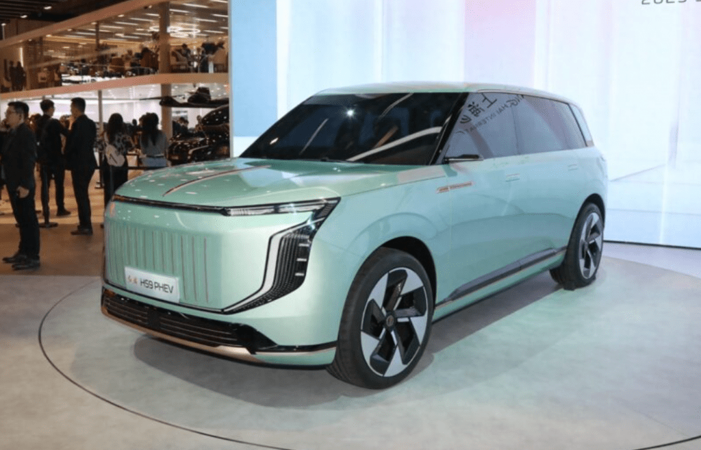 Больше не «китайский Rolls-Royce»: кроссовер Hongqi HS9 сменил дизайн и получил гибридный привод