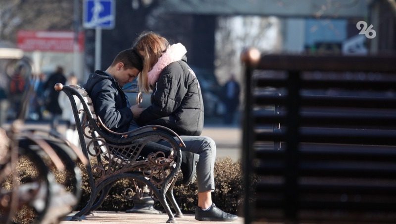 Большинство ставропольчан находят свою любовь на работе и в соцсетях