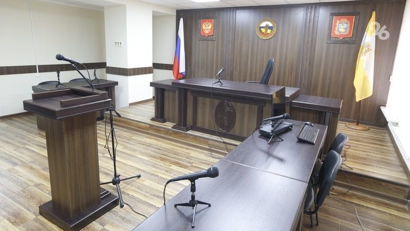 Бывший педагог колледжа Невинномысска ответит в суде за взятки от студентов