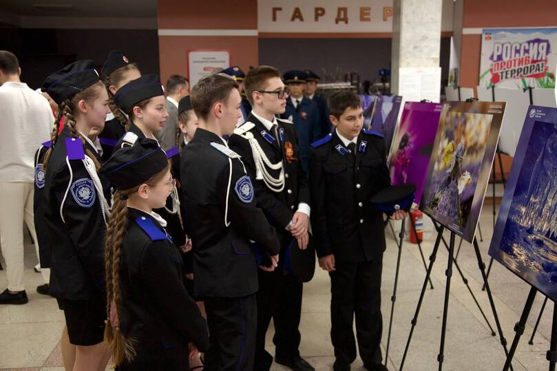 Фотовыставка РГО «Самая красивая страна» открылась в Пятигорске в День России  Ставрополь (Кавказ)1