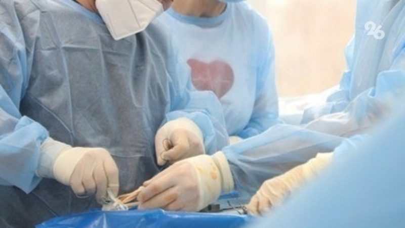 Хирурги в Пятигорске восстановили работнице производства палец