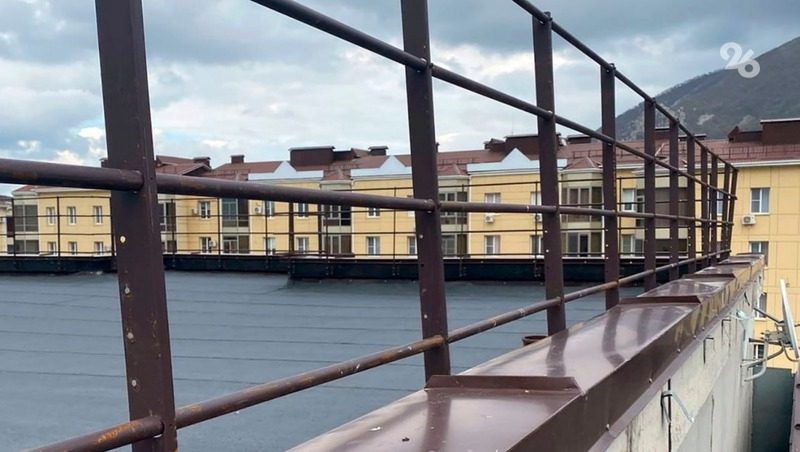 Крышу многоквартирного дома капитально отремонтировали в Лермонтове