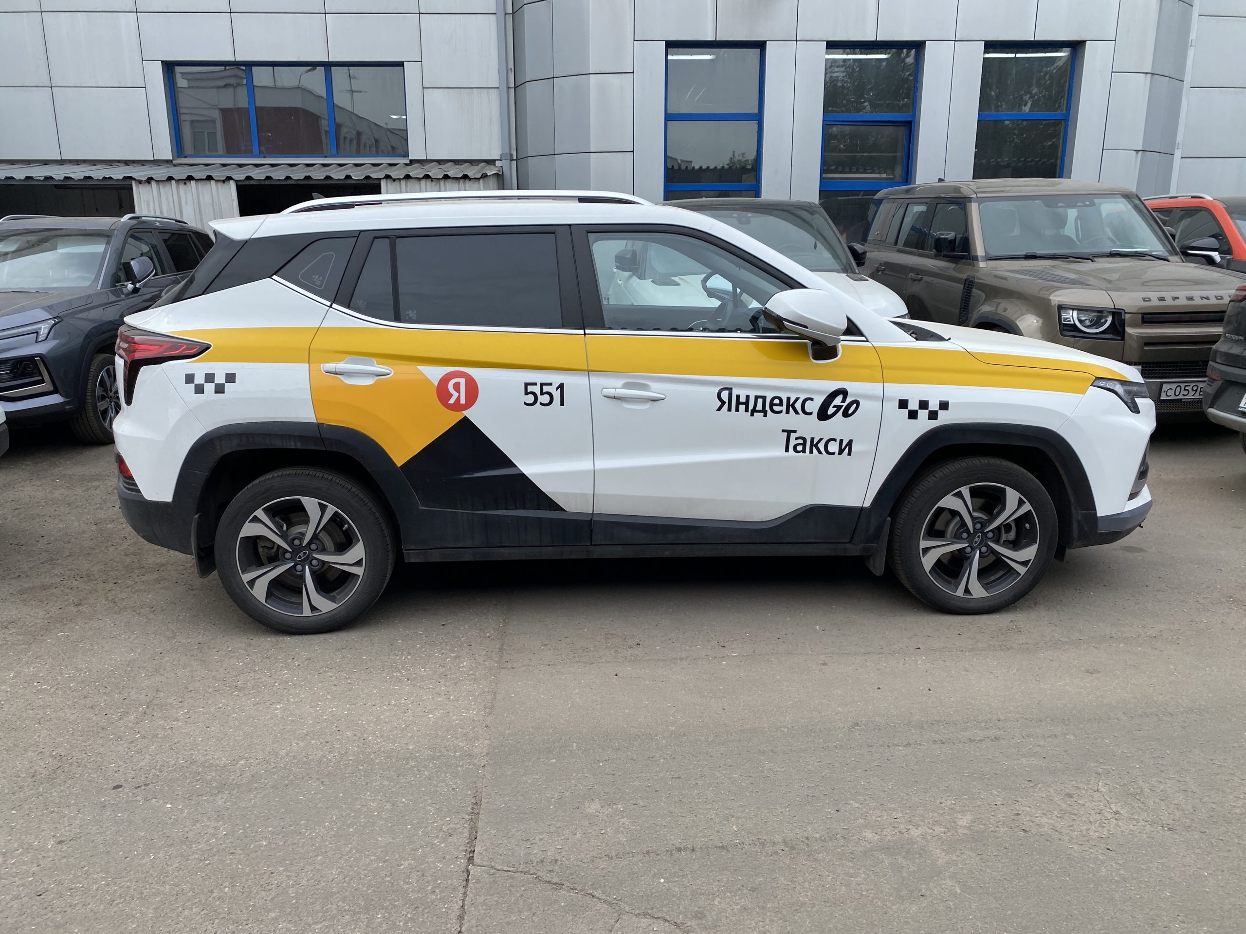 Московские таксисты обязаны пройти аттестацию: нарушителей оштрафуют на 5000 рублей и лишат заказов
