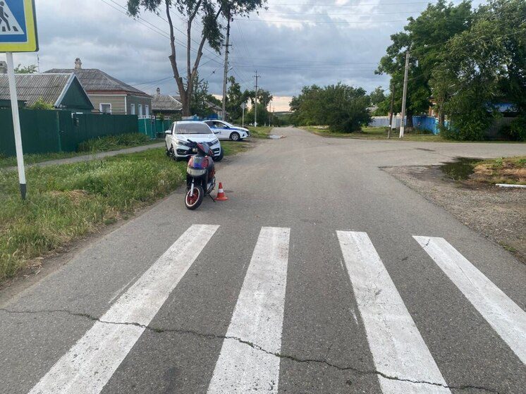 На Ставрополье подросток попал больницу после опрокидывания мопеда