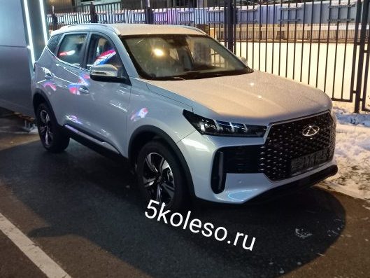 Новый Chery Tiggo 4 с «механикой» появился у дилеров: надежный атмосферный мотор и цена как у «Лады»