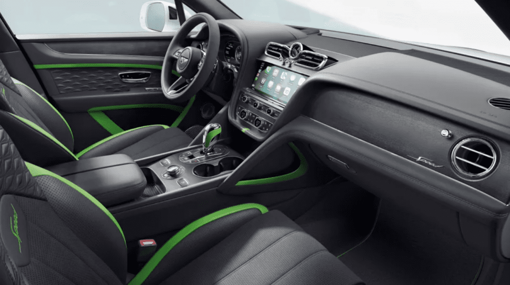 Представлен новый Bentley Bentayga Speed: он потерял 4 цилиндра и стал быстрее