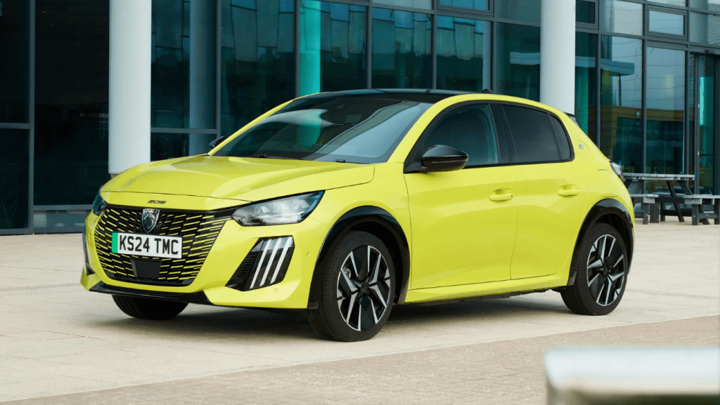 Представлен обновленный Peugeot e-208: он стал мощнее и «дальнобойнее». Сколько он стоит?