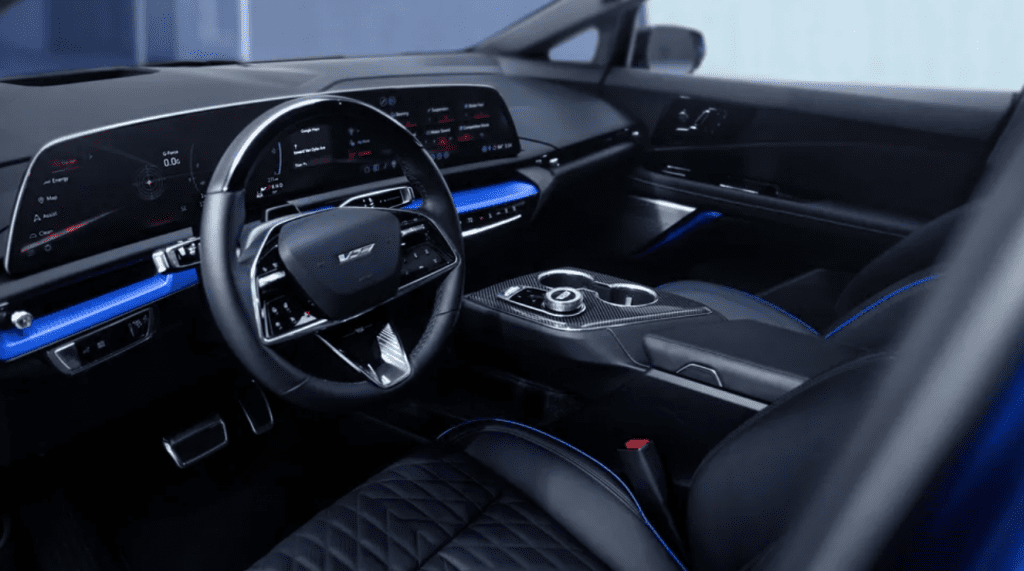 Премьера электрического Cadillac Optiq-V: полтысячи «лошадей» и 3,5 секунды до сотни. Обзор новинки 2025