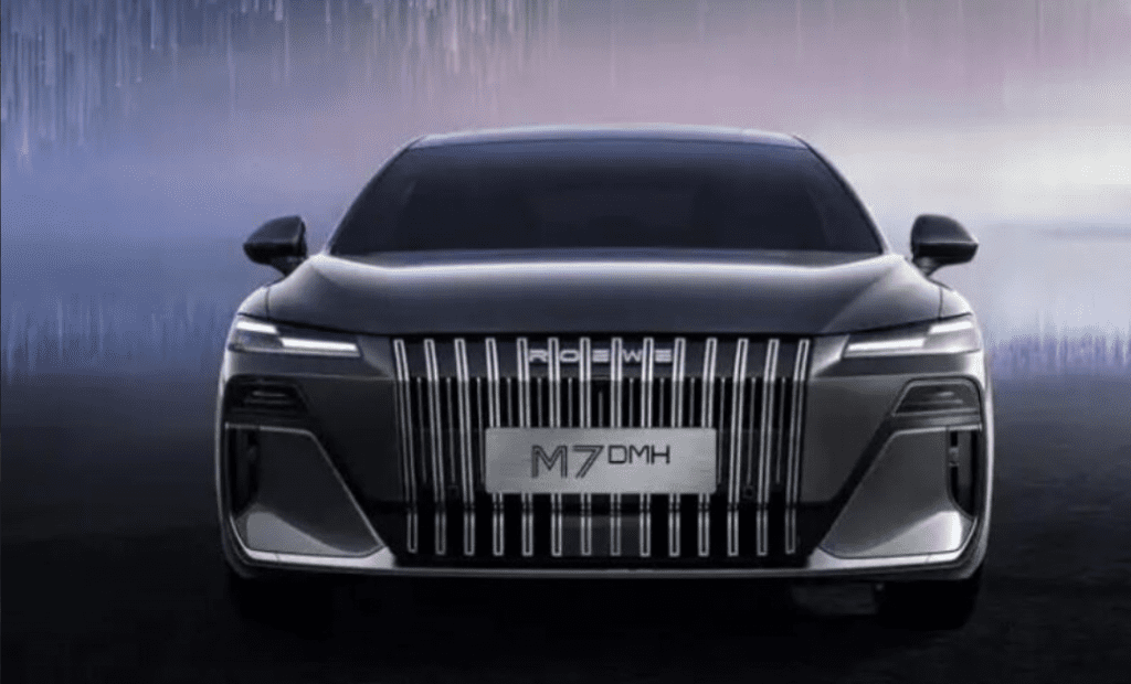 Премьера седана Roewe M7 DMH: его создал бывший шеф-дизайнер Skoda Йозеф Кабан