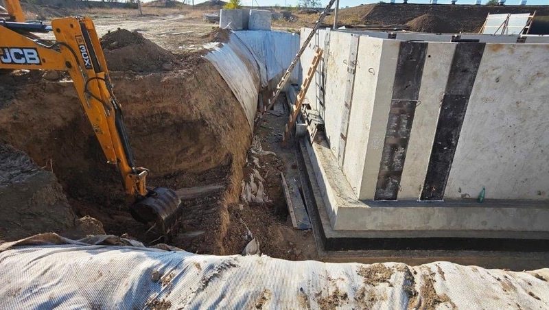 Реконструкцию очистных сооружений водоснабжения завершили в станице Новотроицкой