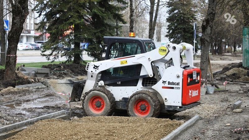 Сквер у отдела ЗАГСа начали благоустраивать в Ессентуках